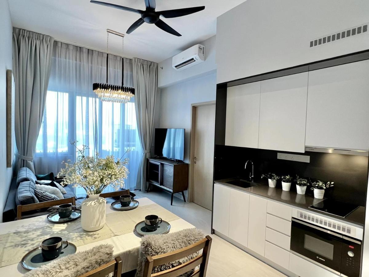 The Luxe By Infinitum By Qc Aparthotel Kuala Lumpur Luaran gambar