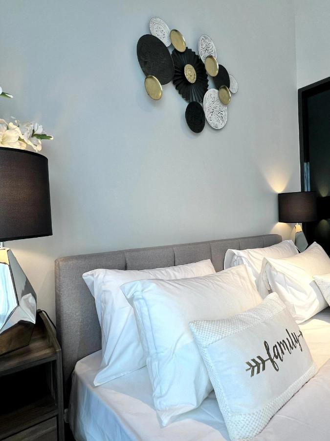 The Luxe By Infinitum By Qc Aparthotel Kuala Lumpur Luaran gambar