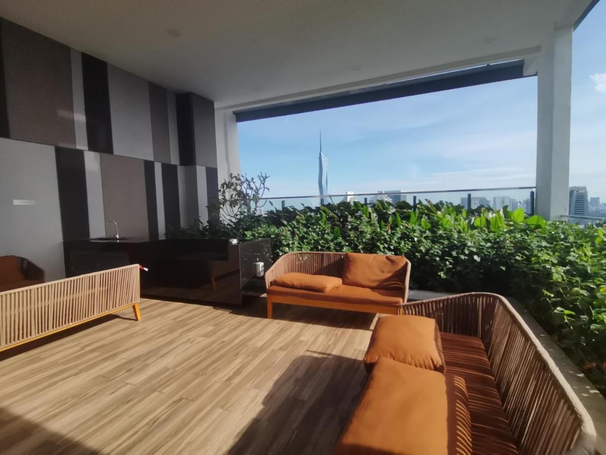 The Luxe By Infinitum By Qc Aparthotel Kuala Lumpur Luaran gambar