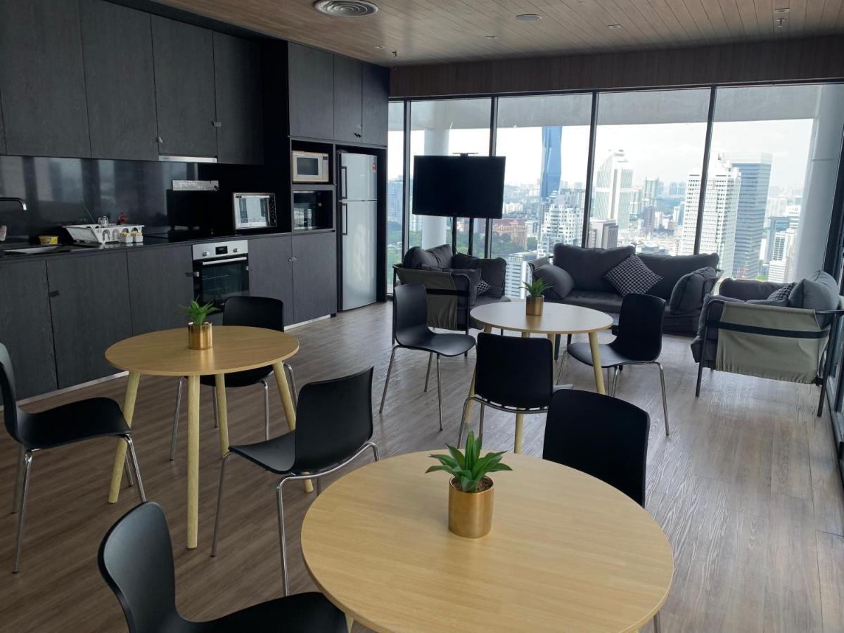 The Luxe By Infinitum By Qc Aparthotel Kuala Lumpur Luaran gambar