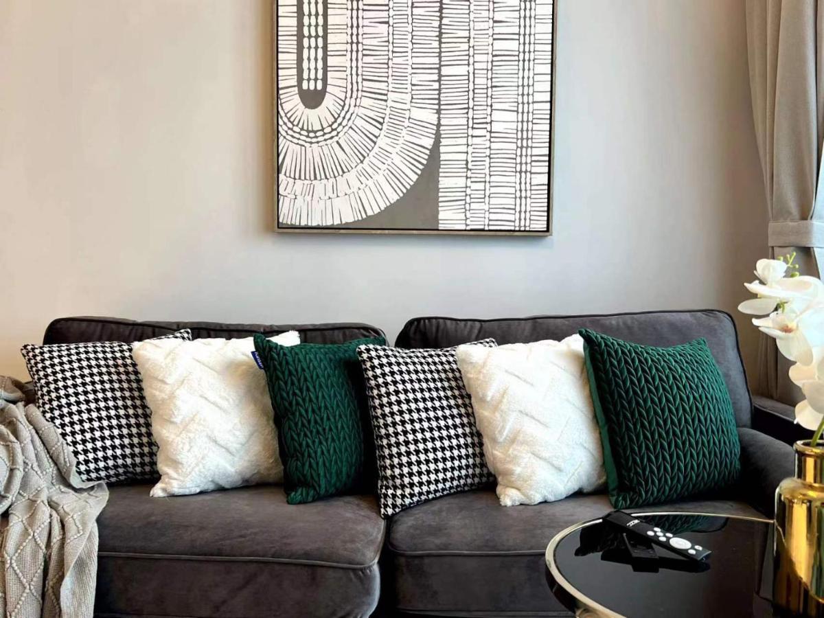 The Luxe By Infinitum By Qc Aparthotel Kuala Lumpur Luaran gambar