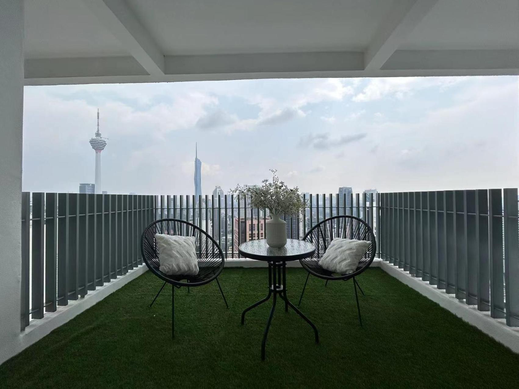 The Luxe By Infinitum By Qc Aparthotel Kuala Lumpur Luaran gambar